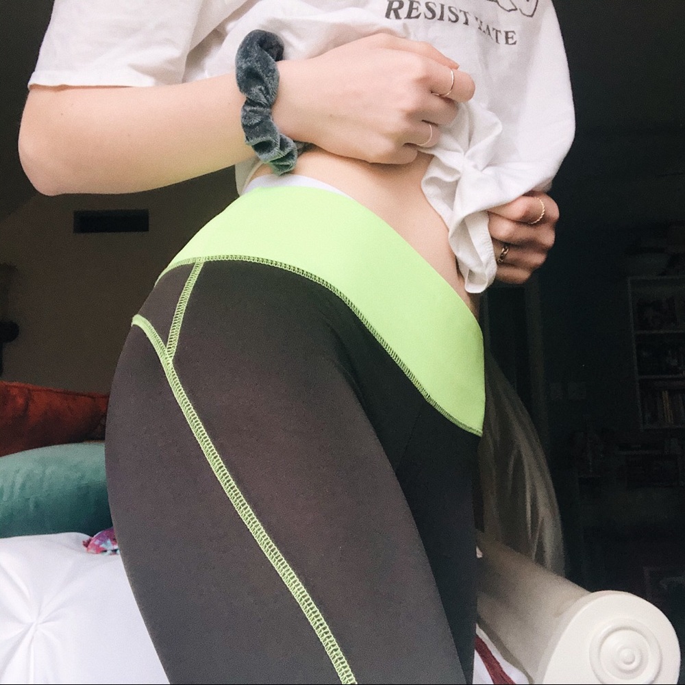 BRAND NEW marika tek cropped athletic leggings